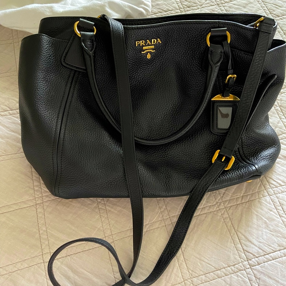 PRADA Vitello Daino Two Pocket Shoulder Bag Nero